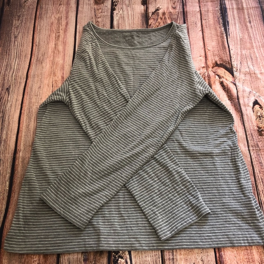 Croft & Barrow gray striped shirt 👕 XL